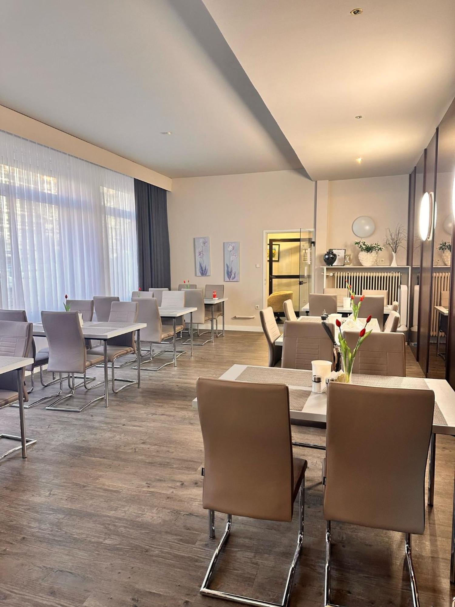 Hotel Erlenstegen Nuremberg ภายนอก รูปภาพ