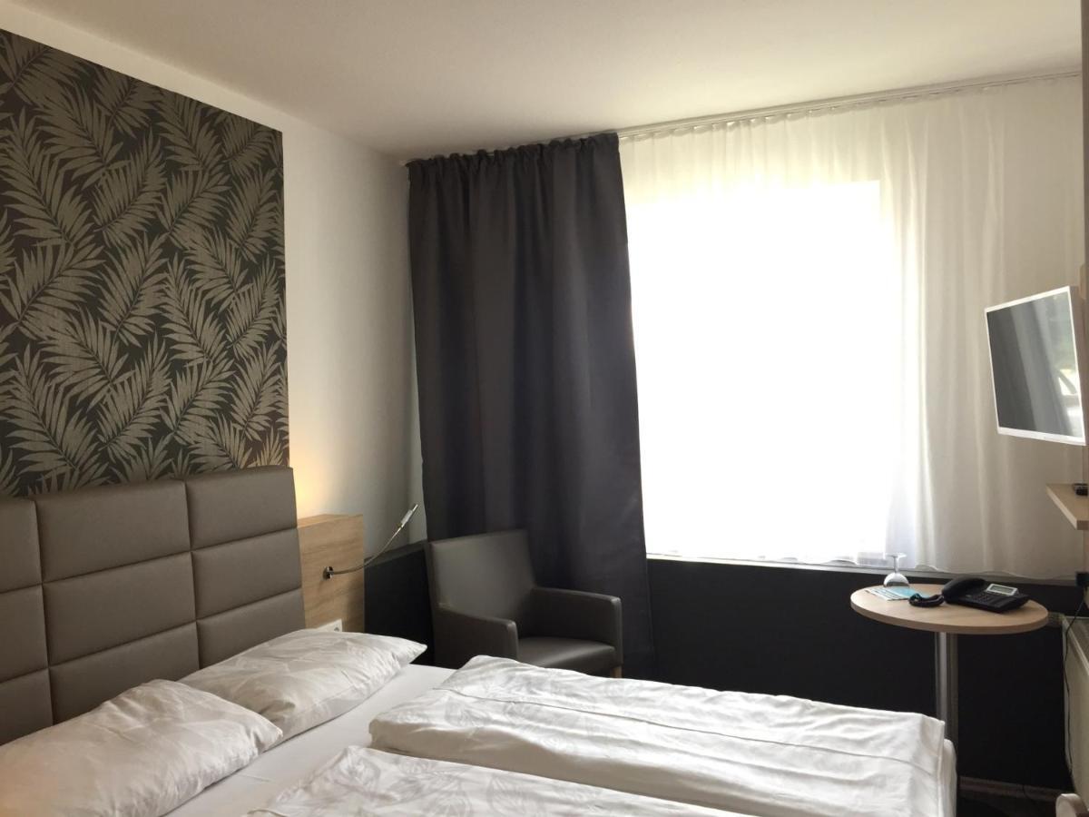 Hotel Erlenstegen Nuremberg ภายนอก รูปภาพ